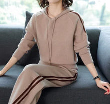 Lade das Bild in den Galerie-Viewer, Autumn Winter Women's Sweater Coat Two-Piece Set ITDinos®