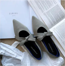 Load image into Gallery viewer, Chic Bow-Topped Boat Flats