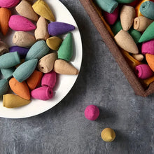 Lade das Bild in den Galerie-Viewer, 128pcs Aromatic Backflow Incense Cones for Meditation ITDinos®