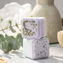 Load image into Gallery viewer, Sune Exclusive - Earthy Shower Steamer, Refreshing Gift Box for Men and Women, Set of 3 Shower Steamers ITDinos®