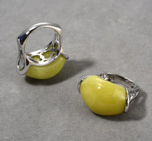 Load image into Gallery viewer, Grape Green Ring with Advanced Design Features ITDinos®