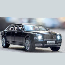 Load image into Gallery viewer, Boxed 1:24 Scale Bentley Mulsanne Toy Car Model ITDinos®