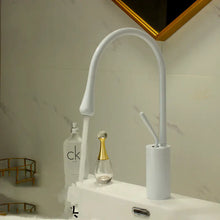 Lade das Bild in den Galerie-Viewer, Wasserhahn mit Wassertropfen in gebürstetem Gold für Aufsatzwaschbecken