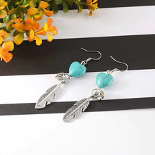 Lade das Bild in den Galerie-Viewer, Korean Style Fashion Earrings with Turquoise Feathers ITDinos®