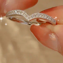 Load image into Gallery viewer, Adjustable Crown Design Wedding Ring for Women ITDinos®