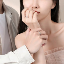 Lade das Bild in den Galerie-Viewer, Winding Pair Ring with Fashionable Design ITDinos®