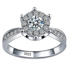 Lade das Bild in den Galerie-Viewer, Stylish Engagement Ring with Exquisite Zirconia Design ITDinos®