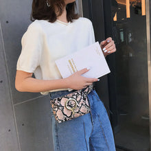 Load image into Gallery viewer, Python Print Belt Bag ITDinos®
