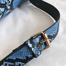 Load image into Gallery viewer, Python Print Belt Bag ITDinos®
