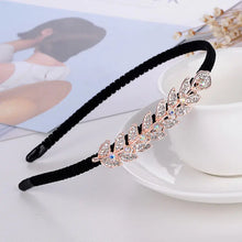 Lade das Bild in den Galerie-Viewer, Butterfly Hair Band with Rhinestone Clips
