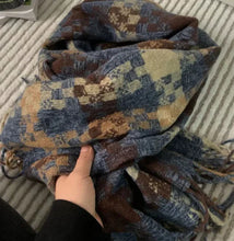 Lade das Bild in den Galerie-Viewer, Farbblockierter karierter Schal für Atmosphäre (einteilig)
