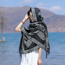 Lade das Bild in den Galerie-Viewer, Women&#39;s Office Nap Shawl Vintage Scarf with Fringe
