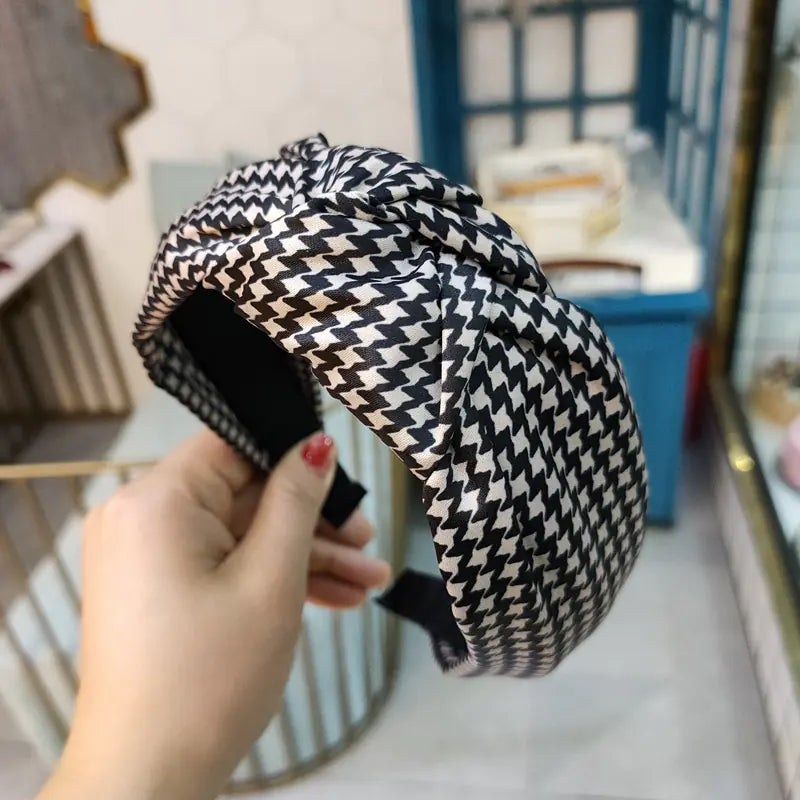 Wide Headband with Retro Houndstooth Print