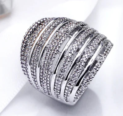 Exaggerated Gold Textured Ring with Zircon Stones for Women ITDinos®