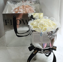 Load image into Gallery viewer, Gift Heart Soap Flower Carnation Rose ITDinos®
