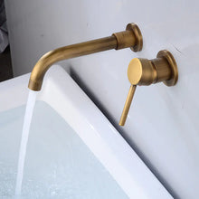 Lade das Bild in den Galerie-Viewer, European Style All-Copper Wall-Mounted Basin Faucet
