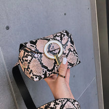 Load image into Gallery viewer, Python Print Belt Bag ITDinos®
