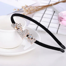 Lade das Bild in den Galerie-Viewer, Butterfly Hair Band with Rhinestone Clips
