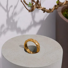 Lade das Bild in den Galerie-Viewer, Star, Moon, and Sun Ring
