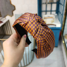 Load image into Gallery viewer, Wide Headband with Retro Houndstooth Print
