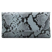 Lade das Bild in den Galerie-Viewer, Structured Python Clutch &amp; Crossbody ITDinos®

