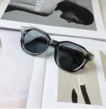 Lade das Bild in den Galerie-Viewer, Fashionable Sunglasses ITDinos®
