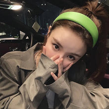 Load image into Gallery viewer, Wide Headband with Lychee Leather Design
