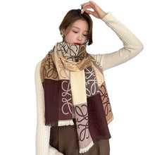 Lade das Bild in den Galerie-Viewer, 290g Women&#39;s Winter Scarf - Reversible Cashmere Shawl

