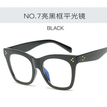Lade das Bild in den Galerie-Viewer, Fashionable Oversized Sunglasses for Women ITDinos®
