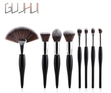Lade das Bild in den Galerie-Viewer, 8-Piece Makeup Brush Set with Black Handle and Silver Tubes
