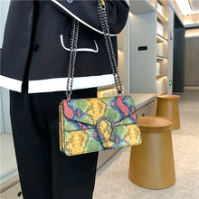 Load image into Gallery viewer, New Women&#39;s Crocodile Pattern Chain Crossbody Bag
