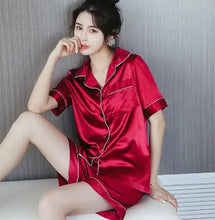 Load image into Gallery viewer, Silk Sleepwear set
