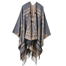 Lade das Bild in den Galerie-Viewer, Fringe Shawl Scarf with Cross Flower Design
