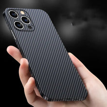 Lade das Bild in den Galerie-Viewer, 12 Pro Max Carbon Fiber Pattern Ultra-Thin Case
