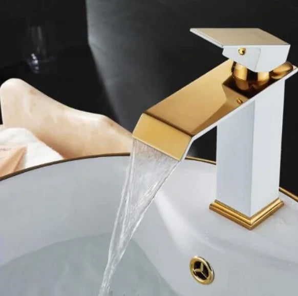 European-Style All Copper Basin Faucet with Waterfall