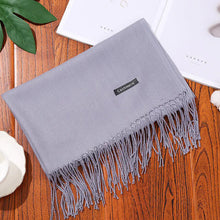 Lade das Bild in den Galerie-Viewer, Thick Warm Women&#39;s Cashmere Feel Scarf ITDinos®
