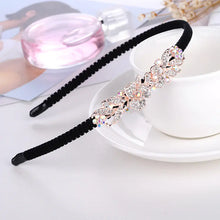 Lade das Bild in den Galerie-Viewer, Butterfly Hair Band with Rhinestone Clips
