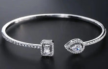 Load image into Gallery viewer, Bracelet with Micro Inlaid AAA Zircon ITDinos®
