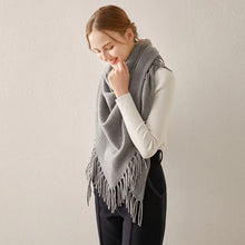 Lade das Bild in den Galerie-Viewer, Warm Cashmere Shawl with Fringe Scarf and Wrap
