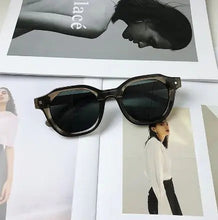 Lade das Bild in den Galerie-Viewer, Fashionable Sunglasses ITDinos®

