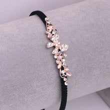 Lade das Bild in den Galerie-Viewer, Butterfly Hair Band with Rhinestone Clips
