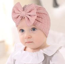 Lade das Bild in den Galerie-Viewer, Baby Beanie Cap with Bow ITDinos®
