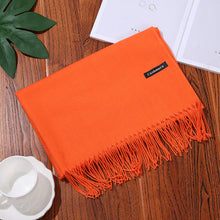 Lade das Bild in den Galerie-Viewer, Thick Warm Women&#39;s Cashmere Feel Scarf ITDinos®
