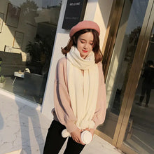 Lade das Bild in den Galerie-Viewer, Pom-Pom Fringe Scarf, Knit Solid Color Shawl
