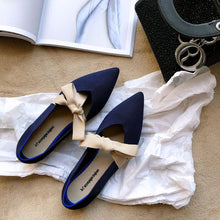 Load image into Gallery viewer, Chic Bow-Topped Boat Flats
