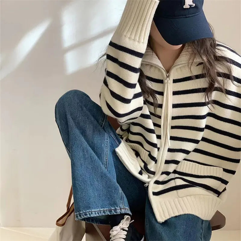 Contrast Color Striped Knitted Cardigan for Women ITDinos®