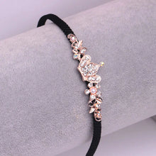 Lade das Bild in den Galerie-Viewer, Butterfly Hair Band with Rhinestone Clips

