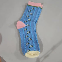 Load image into Gallery viewer, Retro Tulip Floral Cotton Socks
