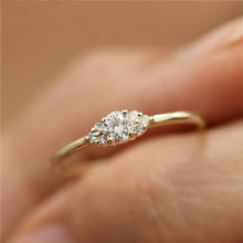 Lade das Bild in den Galerie-Viewer, 14K Gold-Plated Ring with Diamond Accent Design ITDinos®
