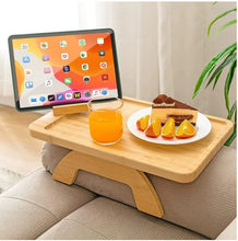 Lade das Bild in den Galerie-Viewer, Lazy Sofatablett aus Holz
